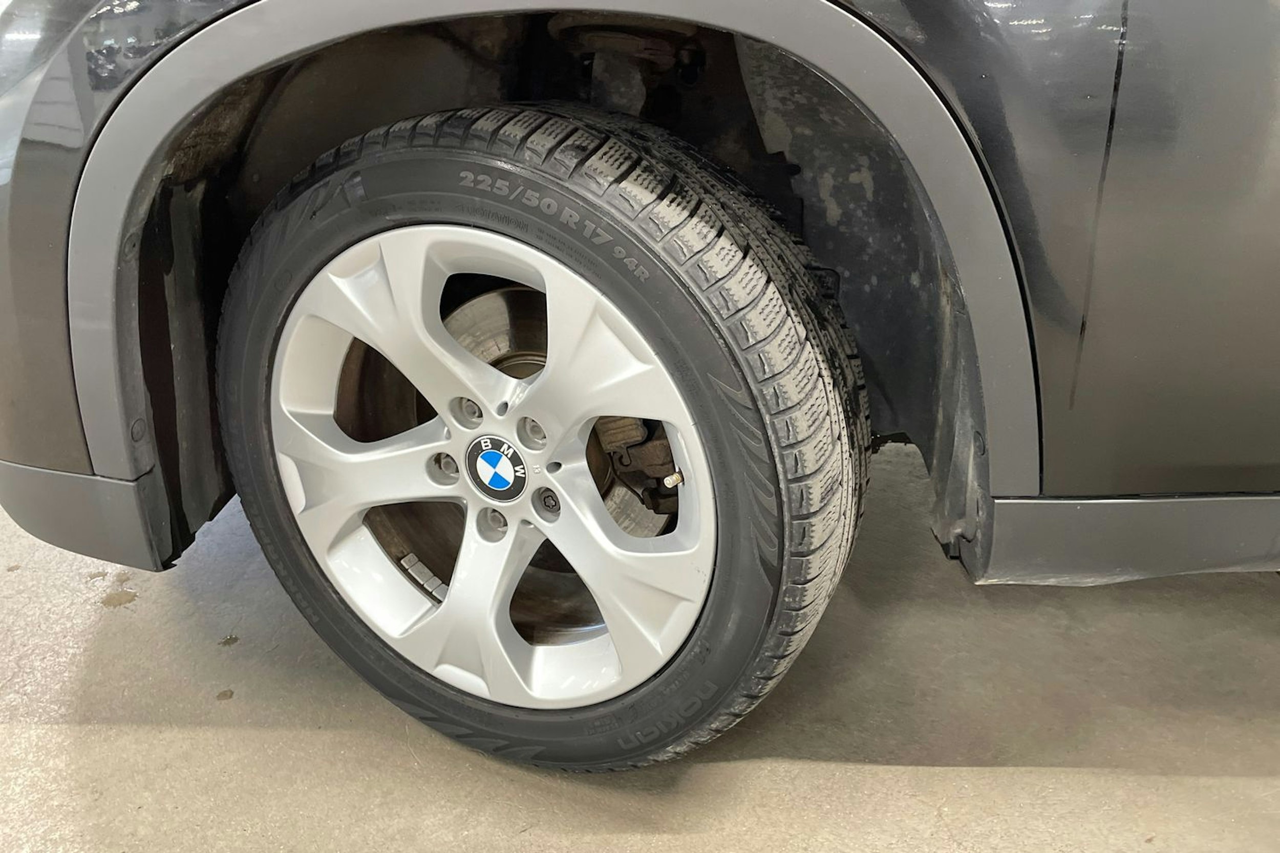 musta BMW X1 2013 kuva 13.