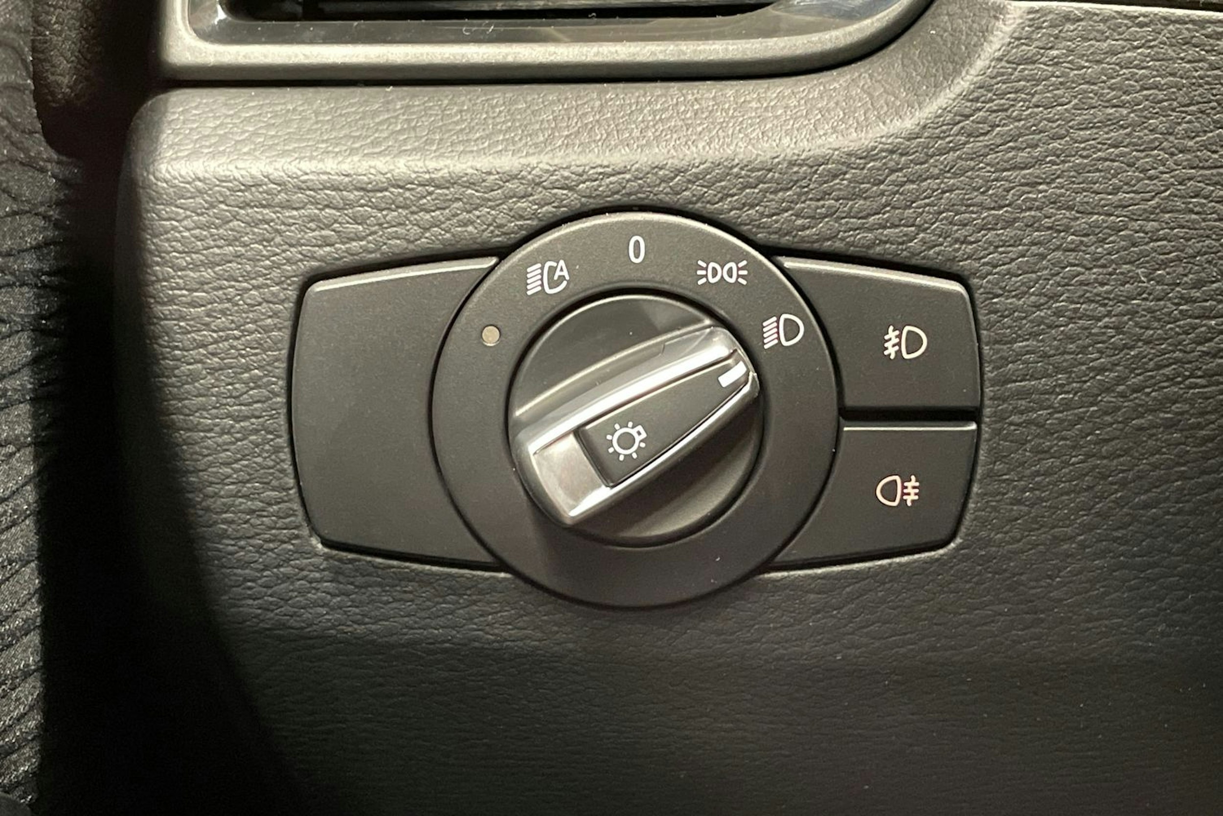 musta BMW X1 2013 kuva 19.