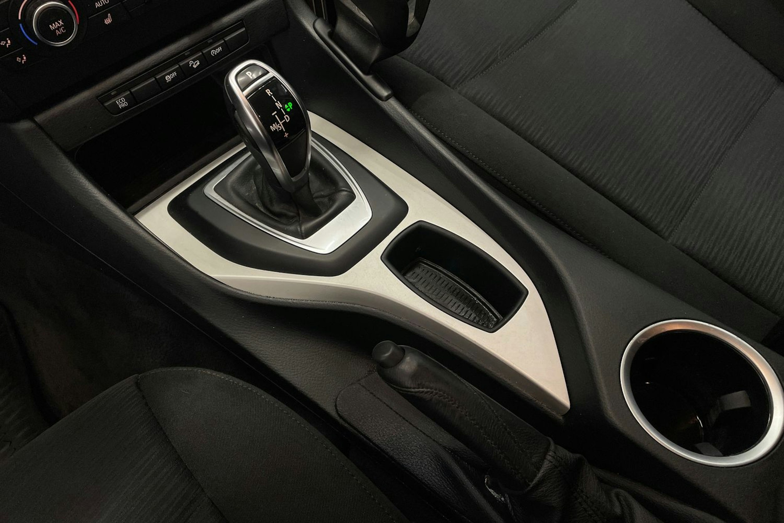 Harmaa BMW X1 2014 kuva 19.