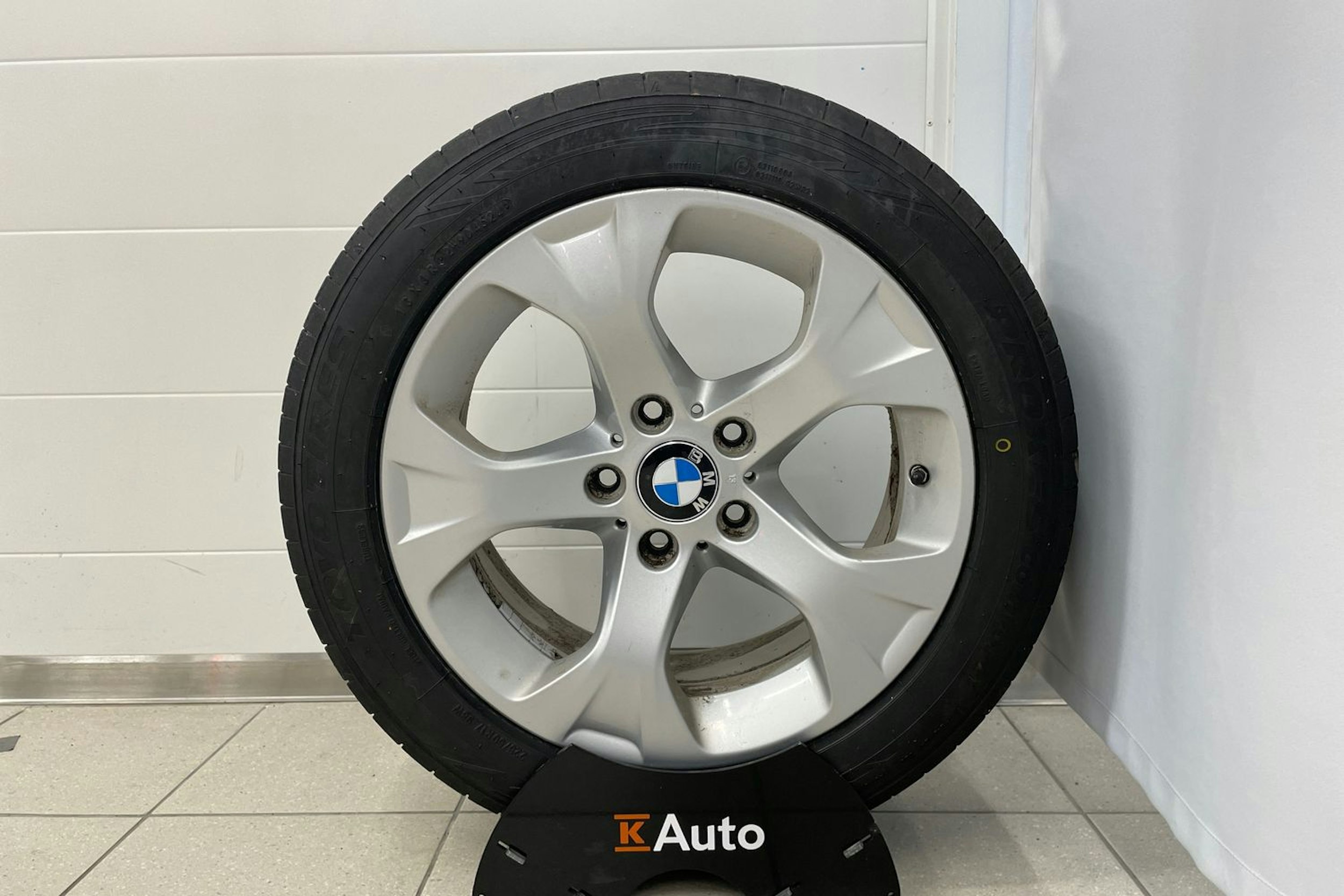 Harmaa BMW X1 2014 kuva 23.