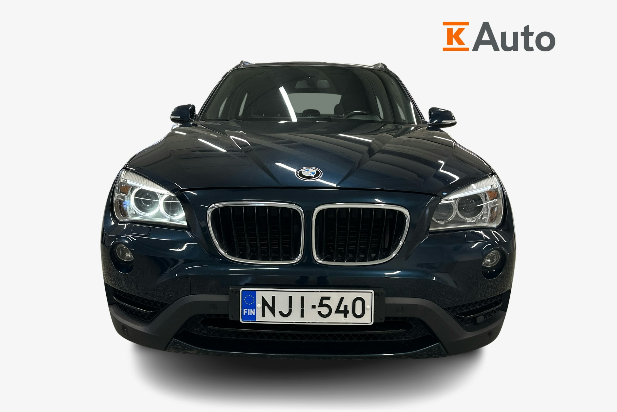 sininen BMW X1 2014 kuva 4.