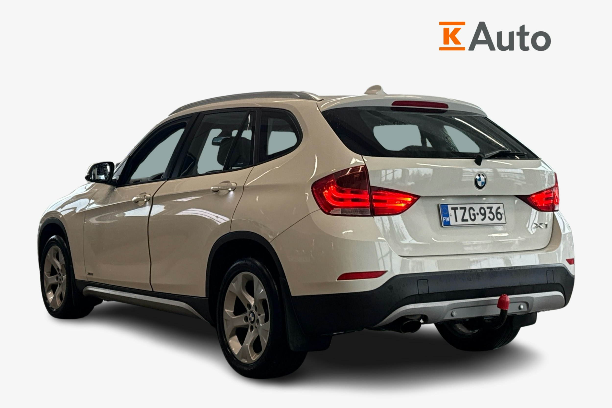 valkoinen BMW X1 2014 kuva 2.