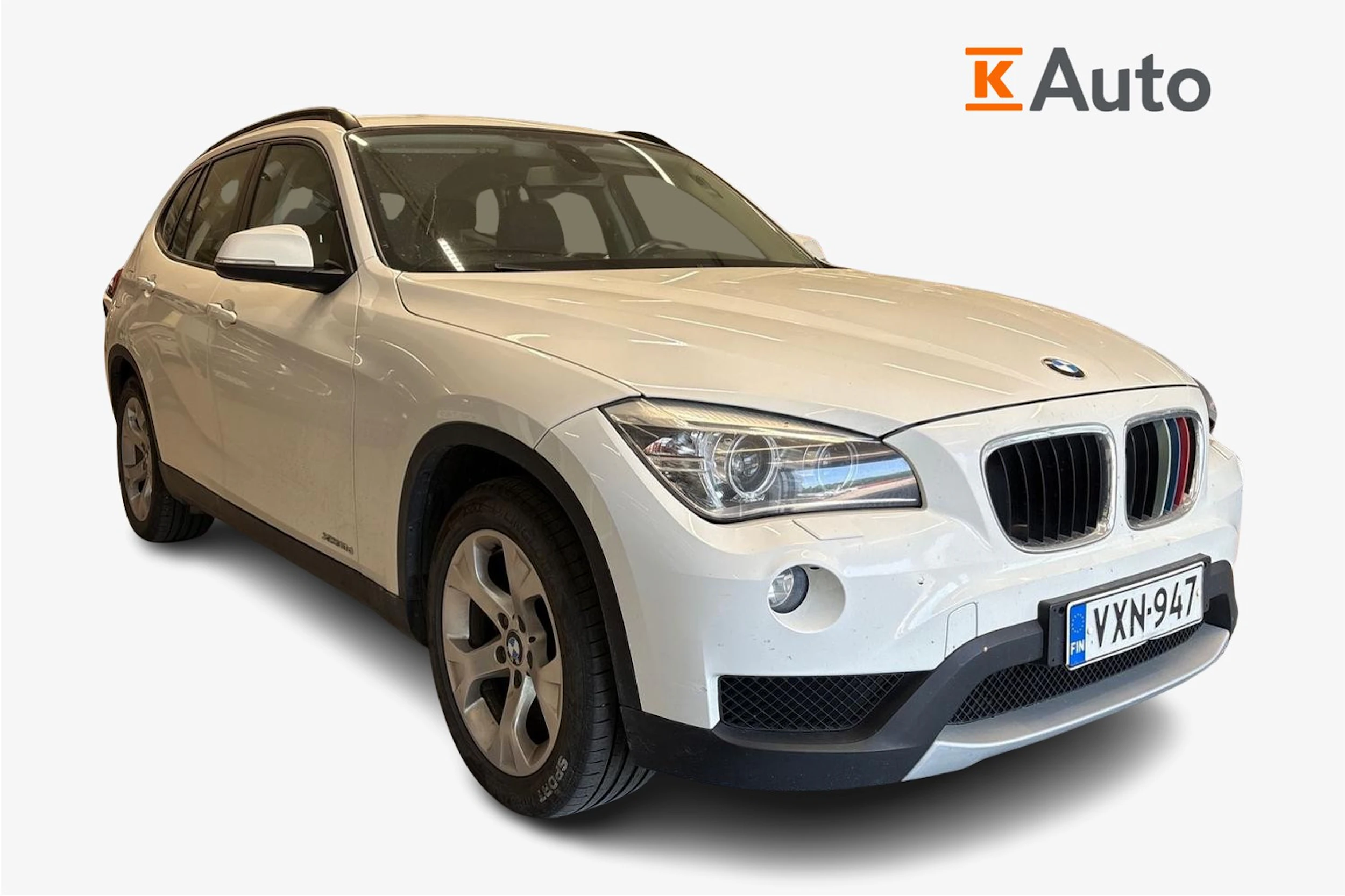 Valkoinen BMW X1 2014 kuva 1.