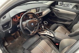 valkoinen BMW X1 2015 kuva 3.