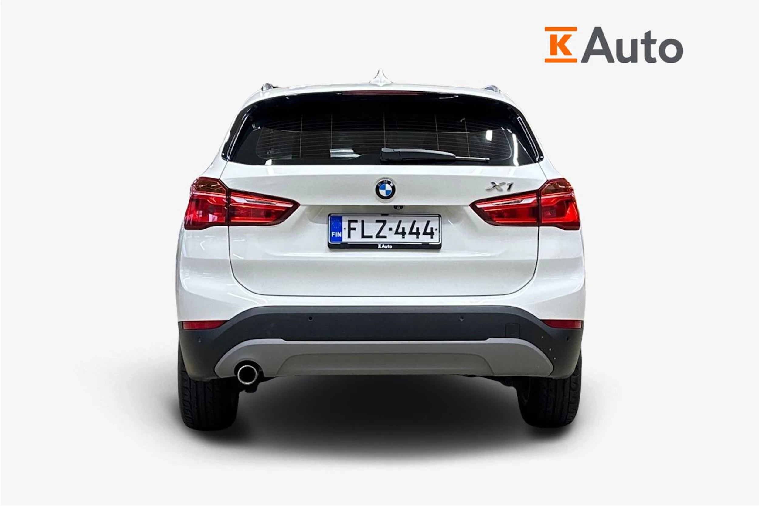 valkoinen BMW X1 2016 kuva 3.