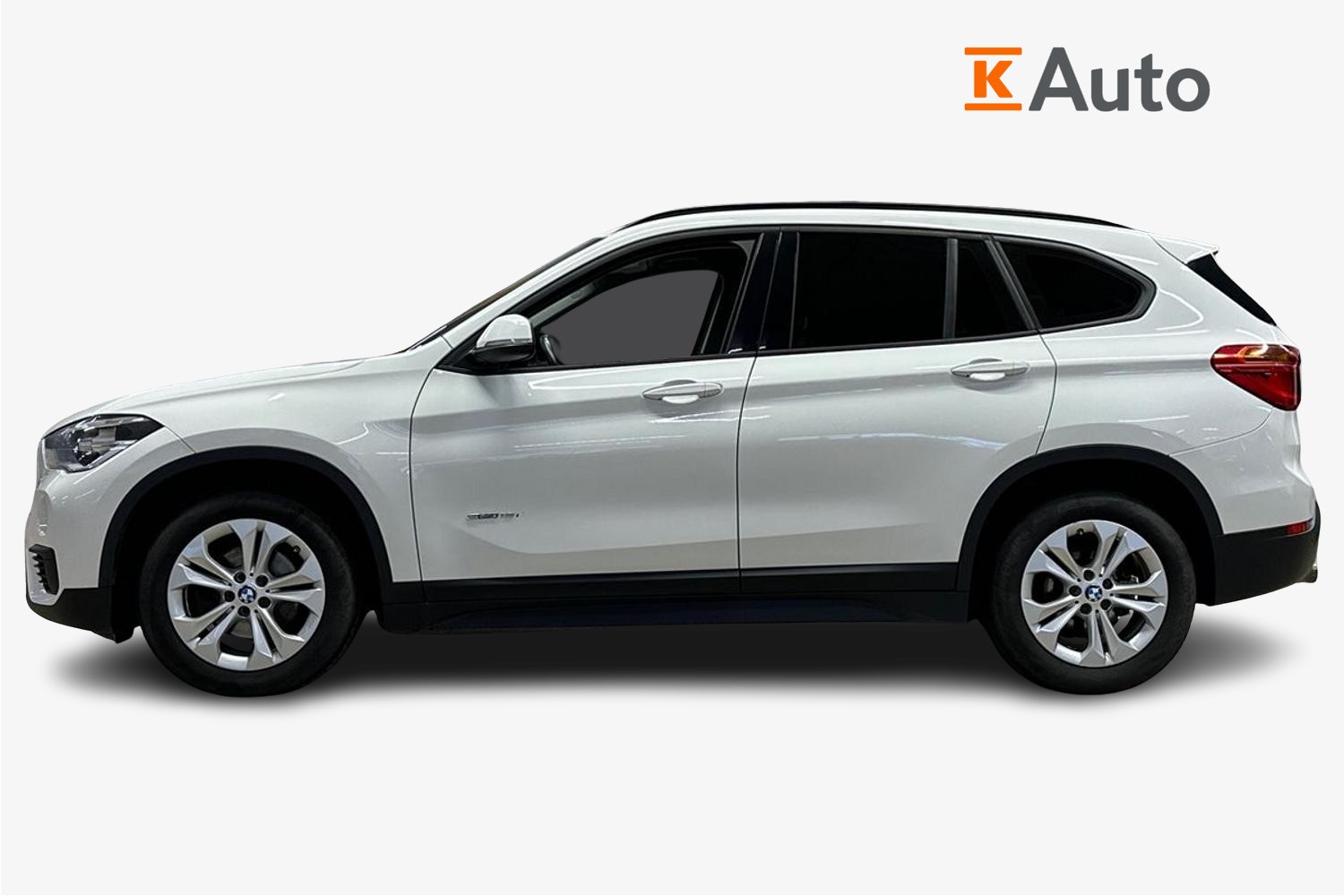 BMW X1 F48 sDrive18d A Business 2016, kuva 5/20