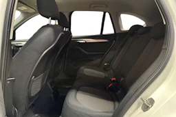 valkoinen BMW X1 2016 kuva 8.