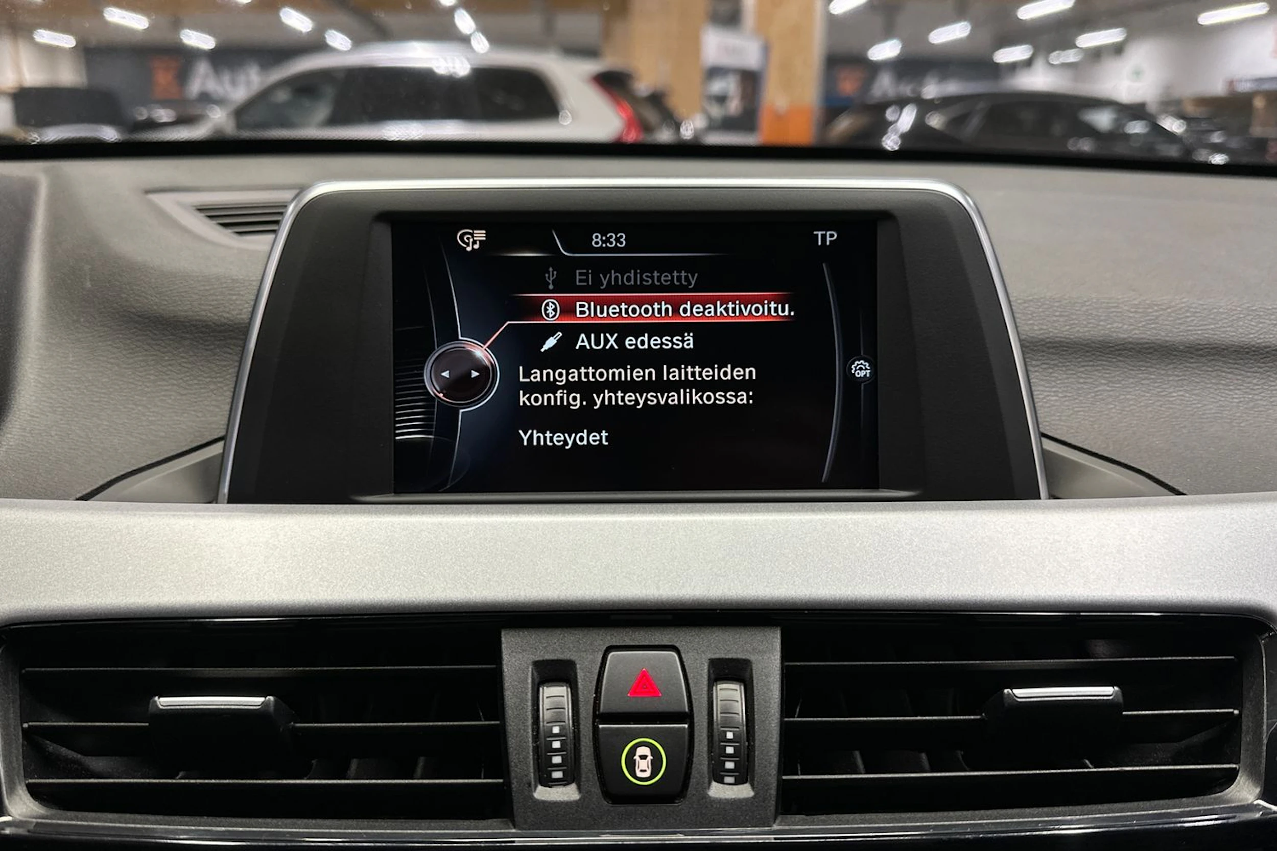 valkoinen BMW X1 2016 kuva 12.