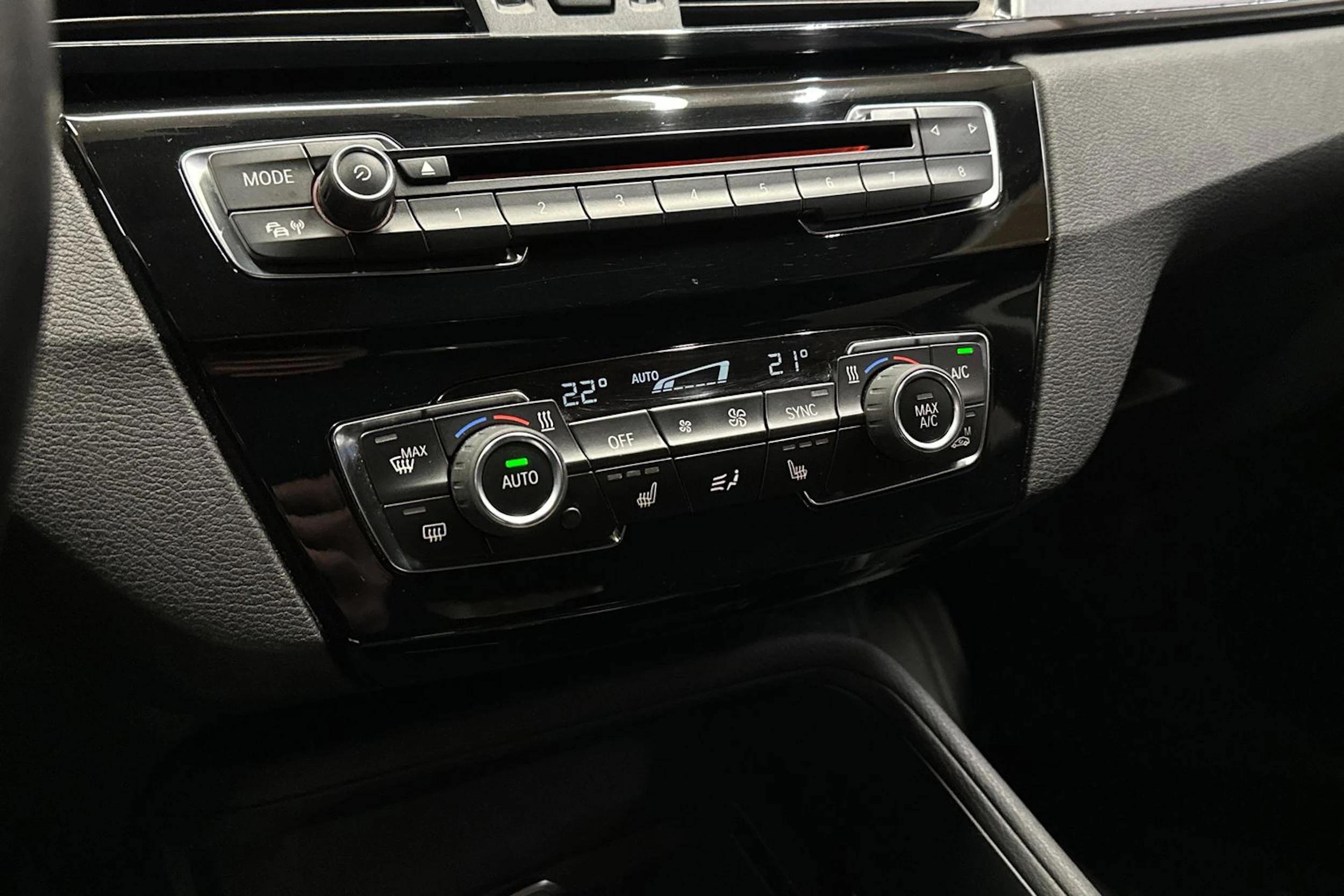 valkoinen BMW X1 2016 kuva 14.