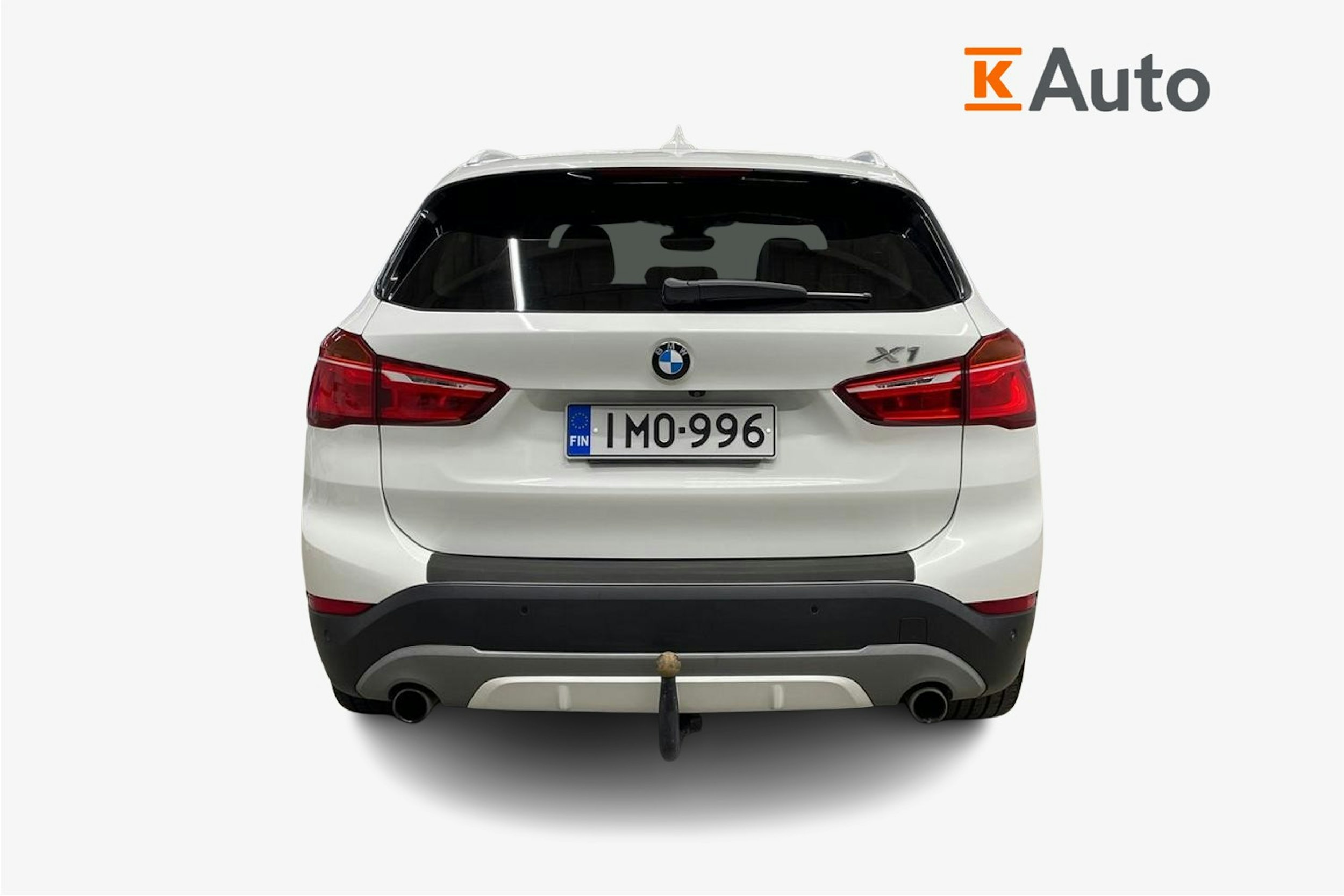Valkoinen BMW X1 2016 kuva 3.