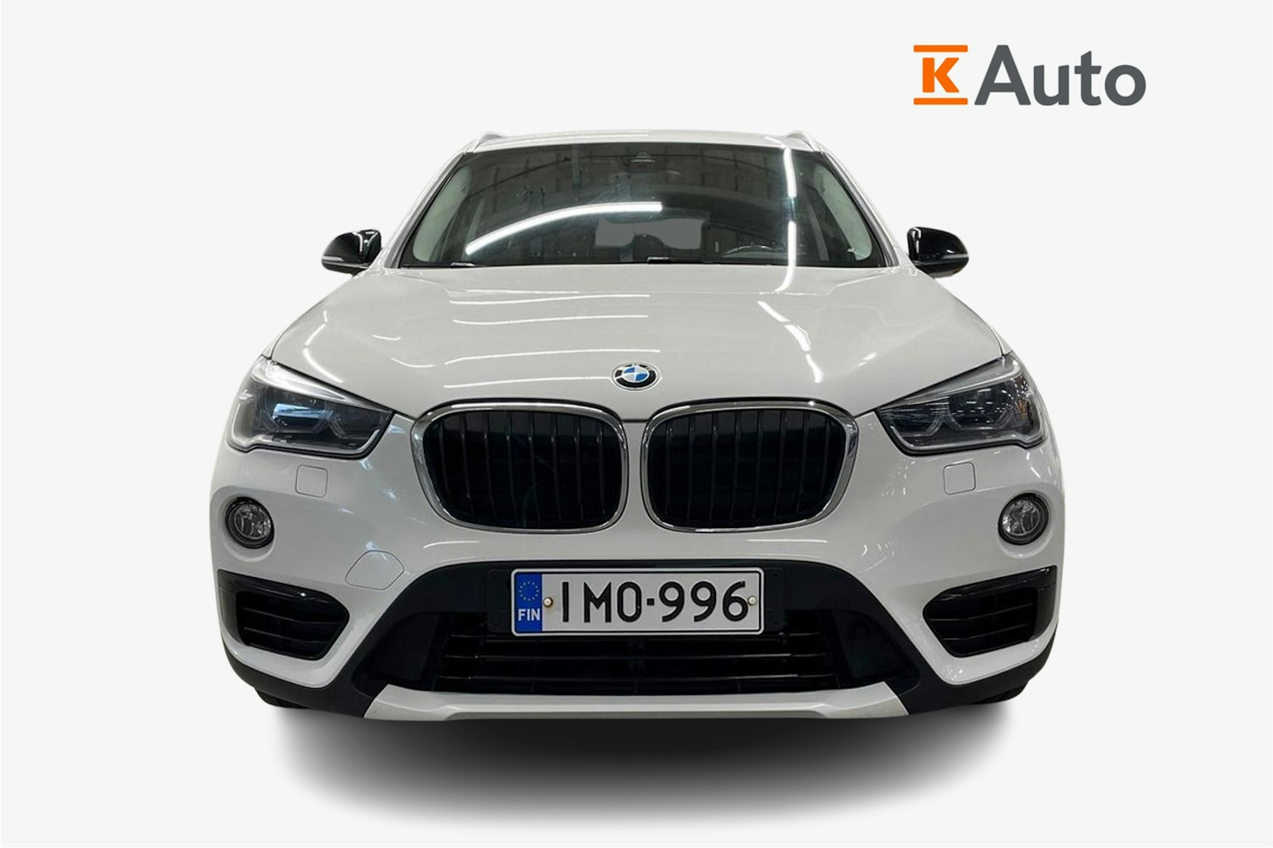 Valkoinen BMW X1 2016 kuva 5.