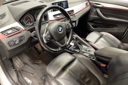 Valkoinen BMW X1 2016 kuva 7.
