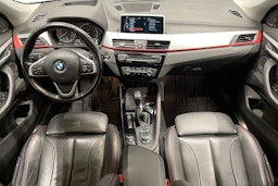 Valkoinen BMW X1 2016 kuva 9.