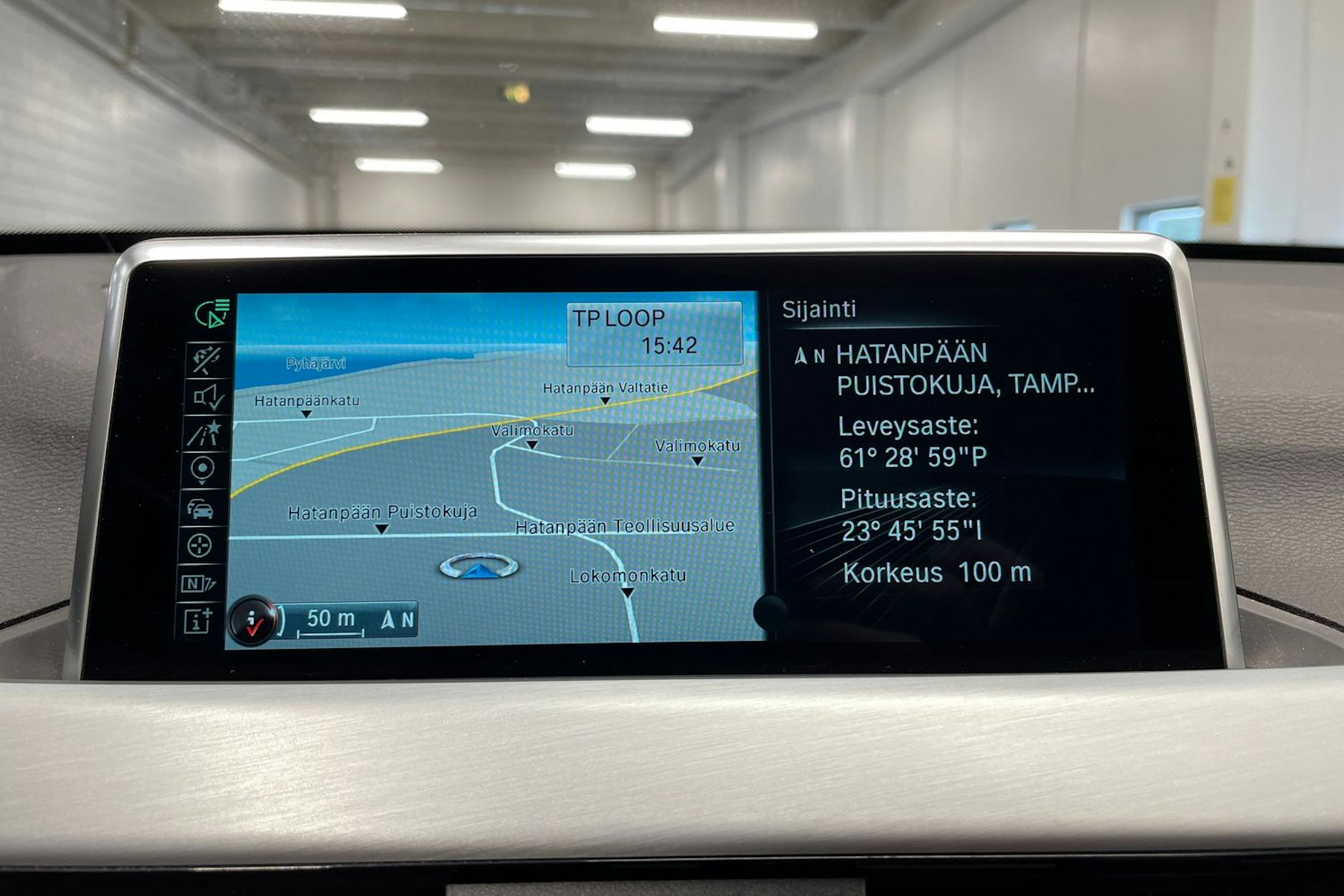 Valkoinen BMW X1 2016 kuva 17.