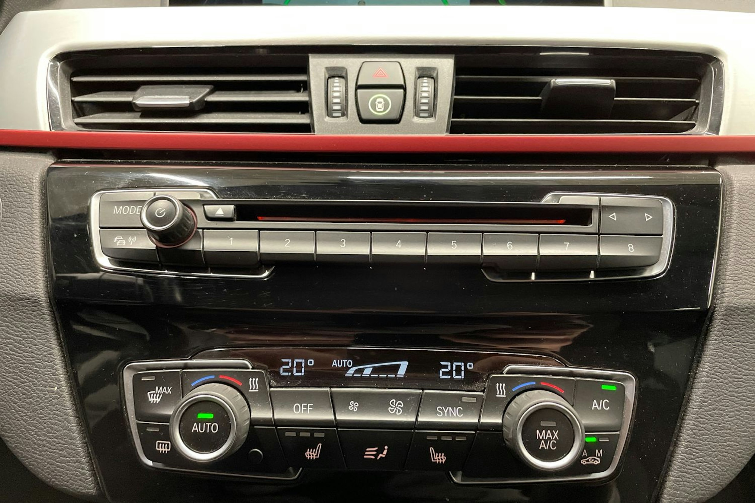 Valkoinen BMW X1 2016 kuva 21.