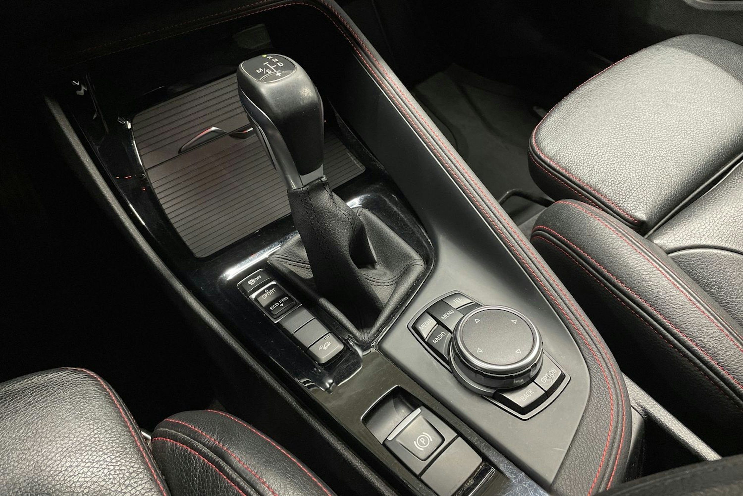 Valkoinen BMW X1 2016 kuva 30.