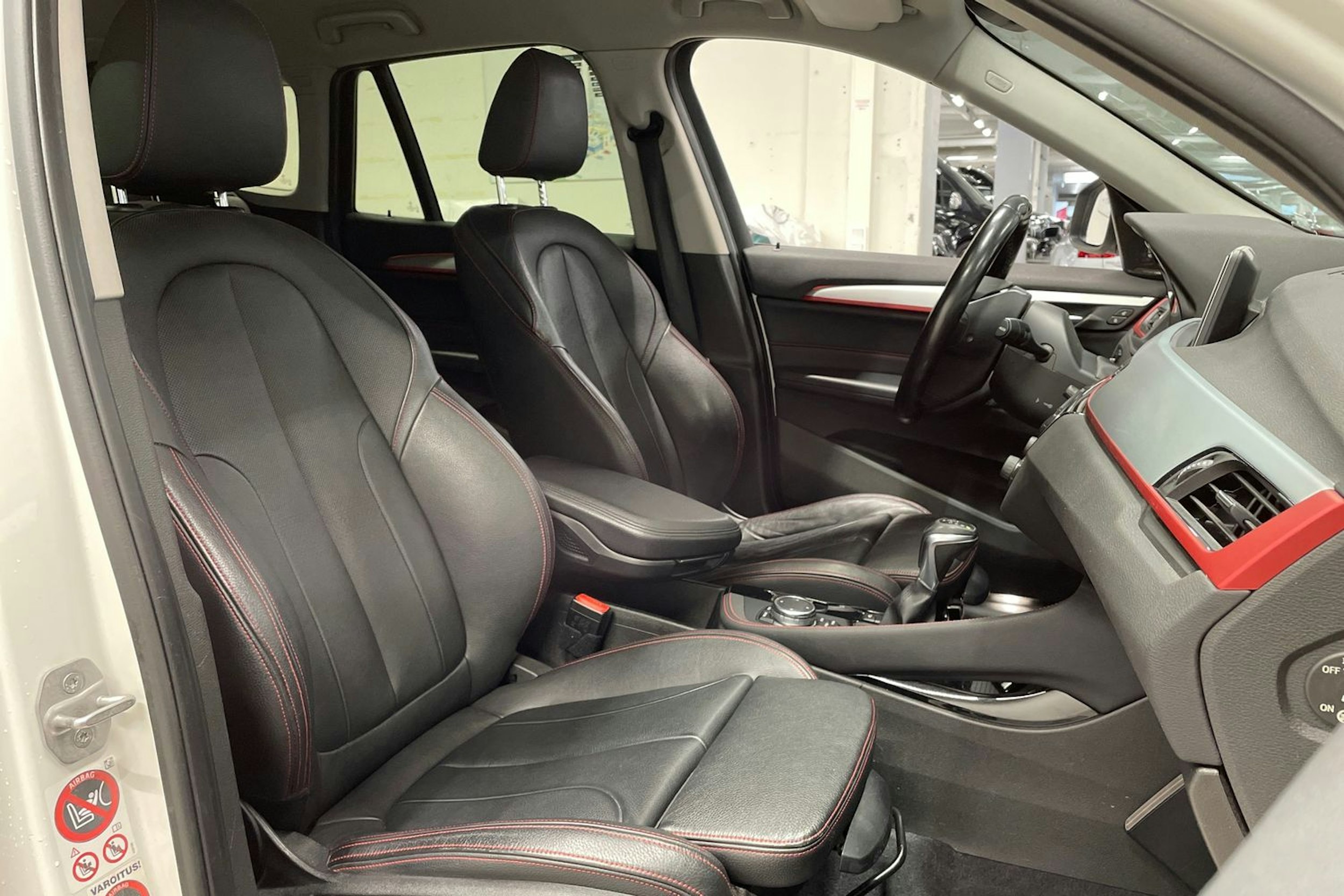 Valkoinen BMW X1 2016 kuva 32.