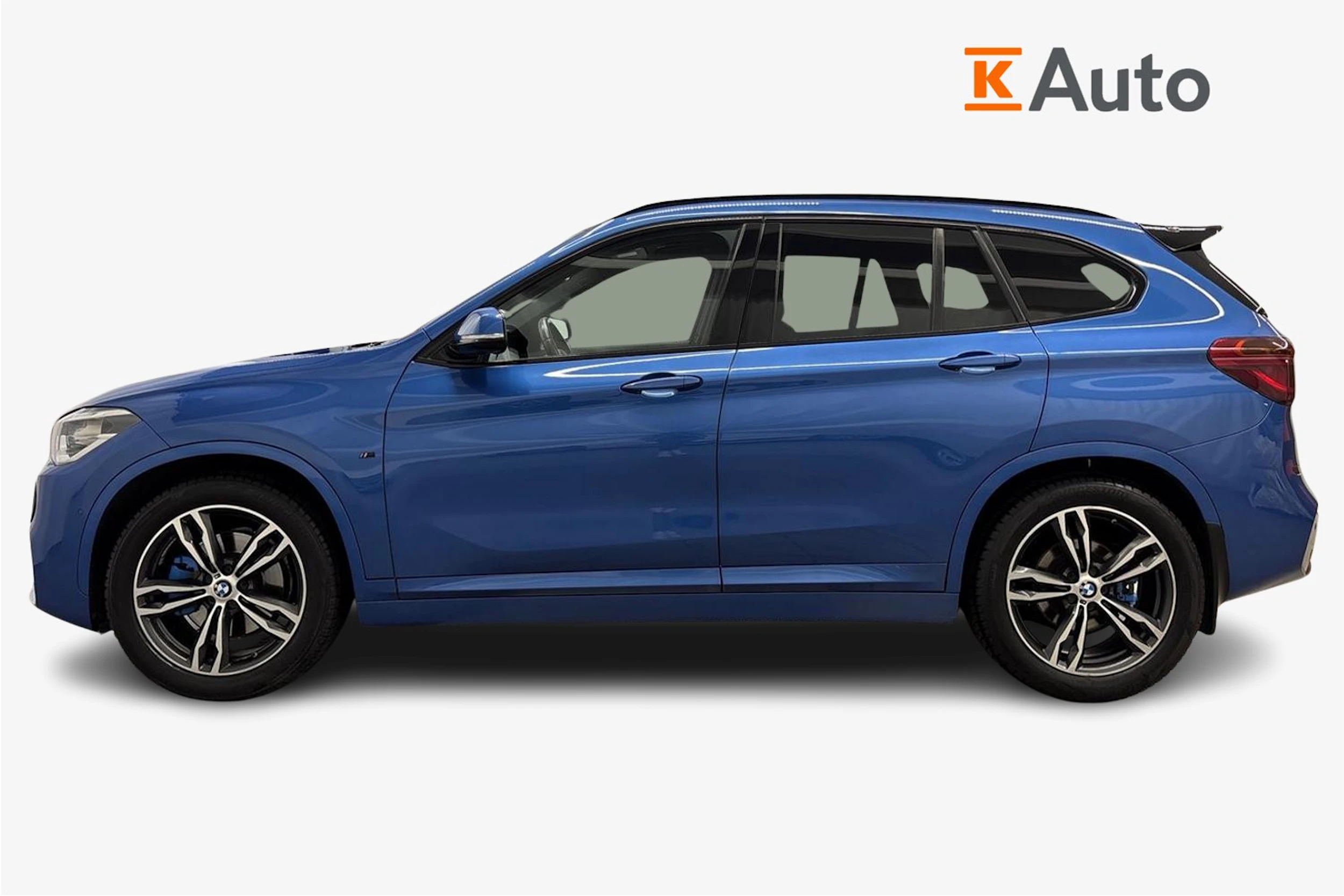 sininen BMW X1 2016 kuva 5.