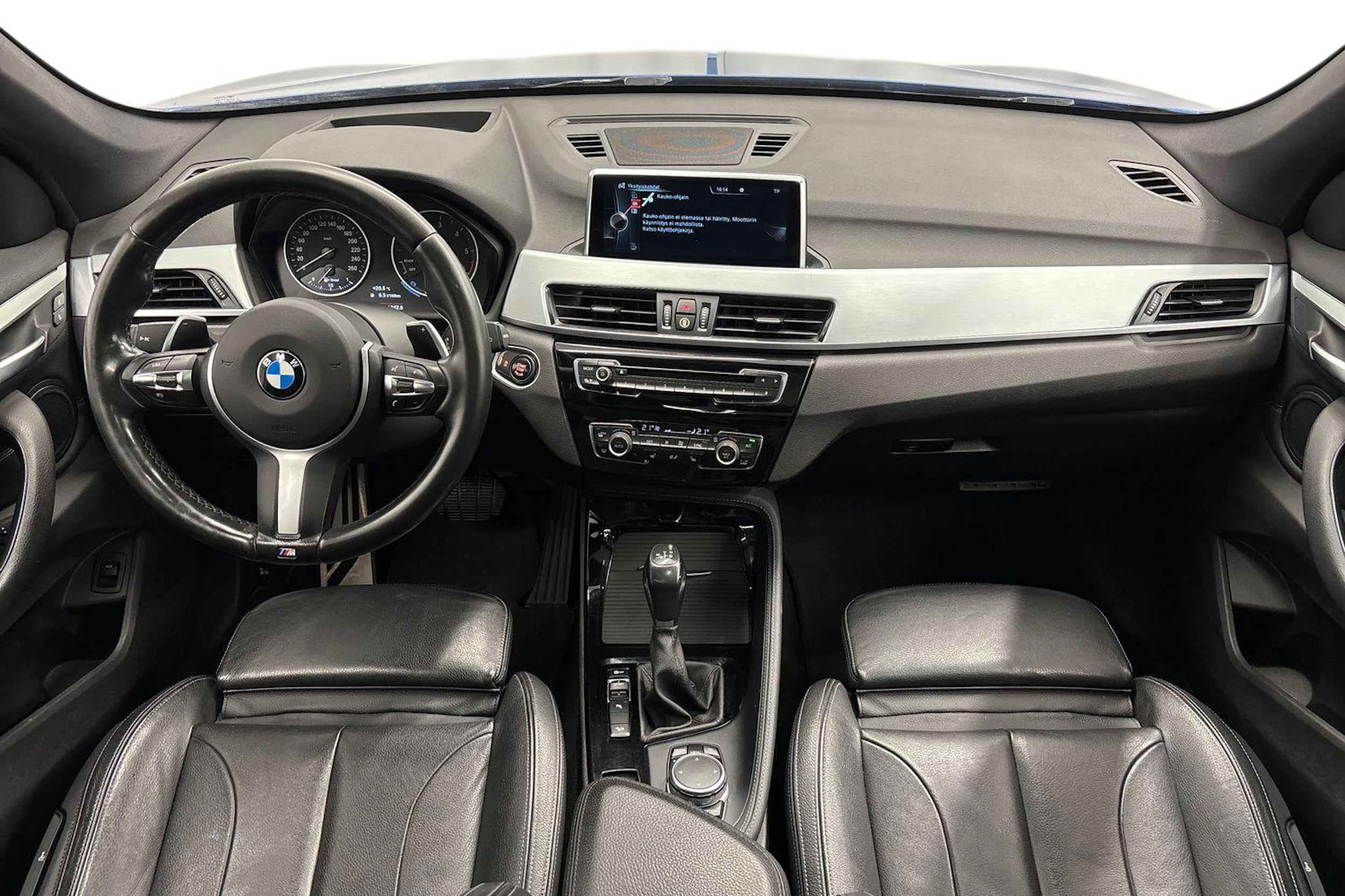 sininen BMW X1 2016 kuva 7.