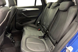 sininen BMW X1 2016 kuva 8.