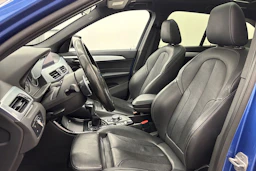 sininen BMW X1 2016 kuva 11.