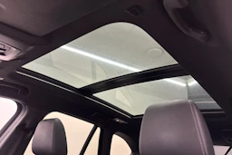 sininen BMW X1 2016 kuva 12.