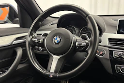 sininen BMW X1 2016 kuva 13.