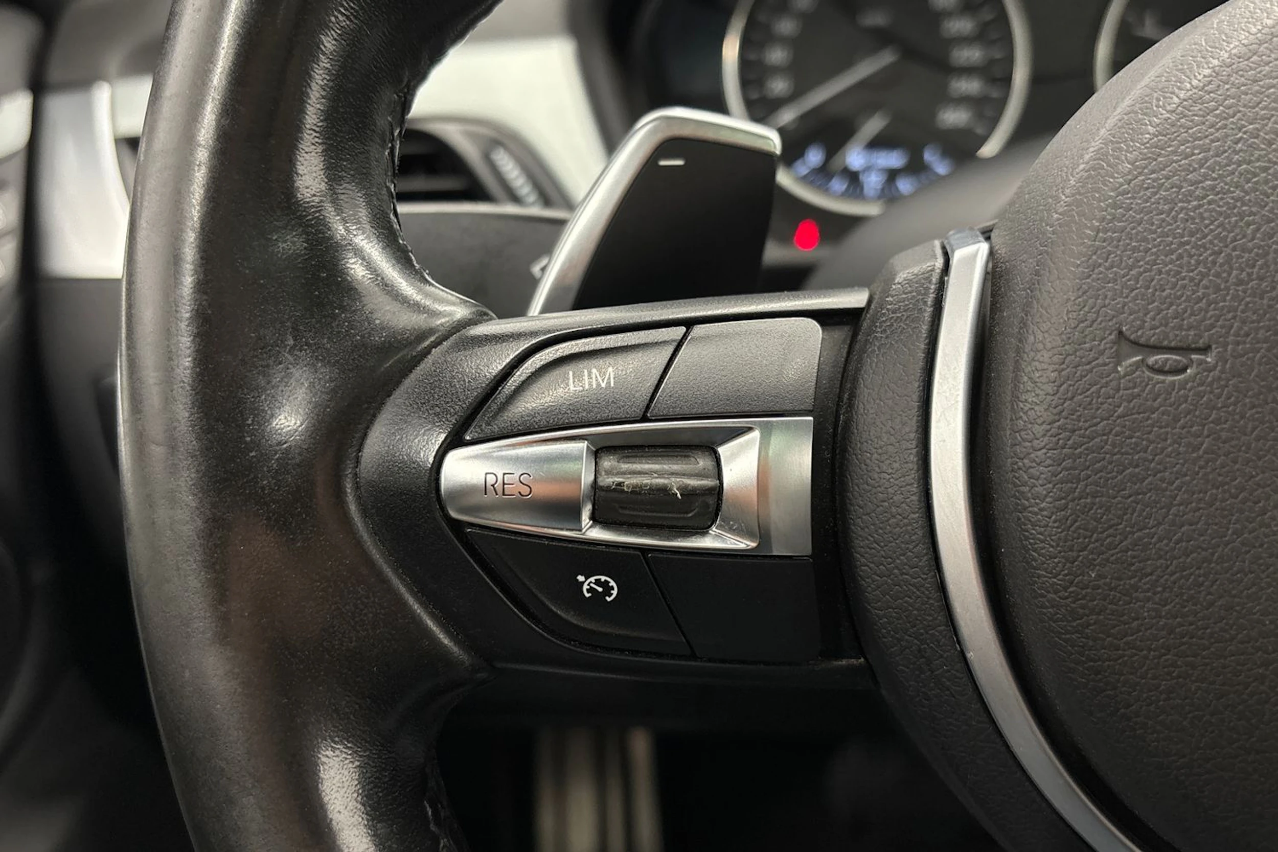 sininen BMW X1 2016 kuva 14.