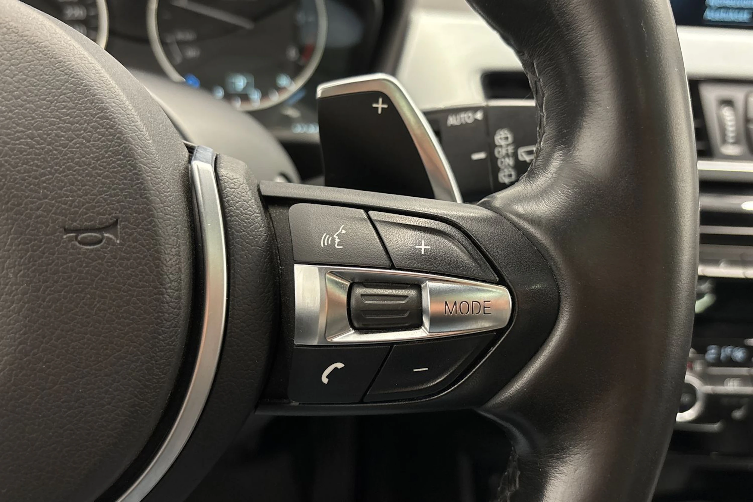 sininen BMW X1 2016 kuva 15.