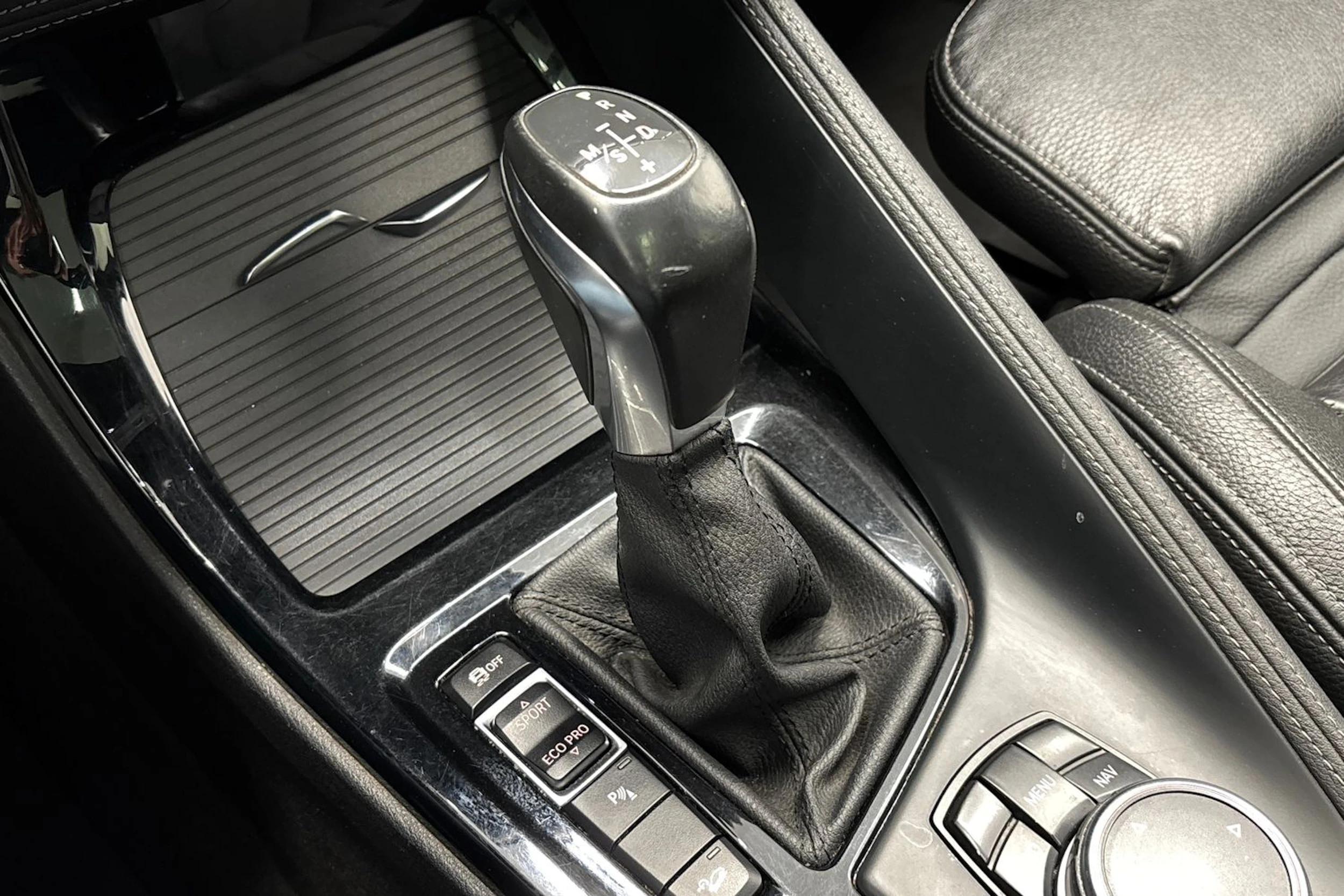 sininen BMW X1 2016 kuva 20.