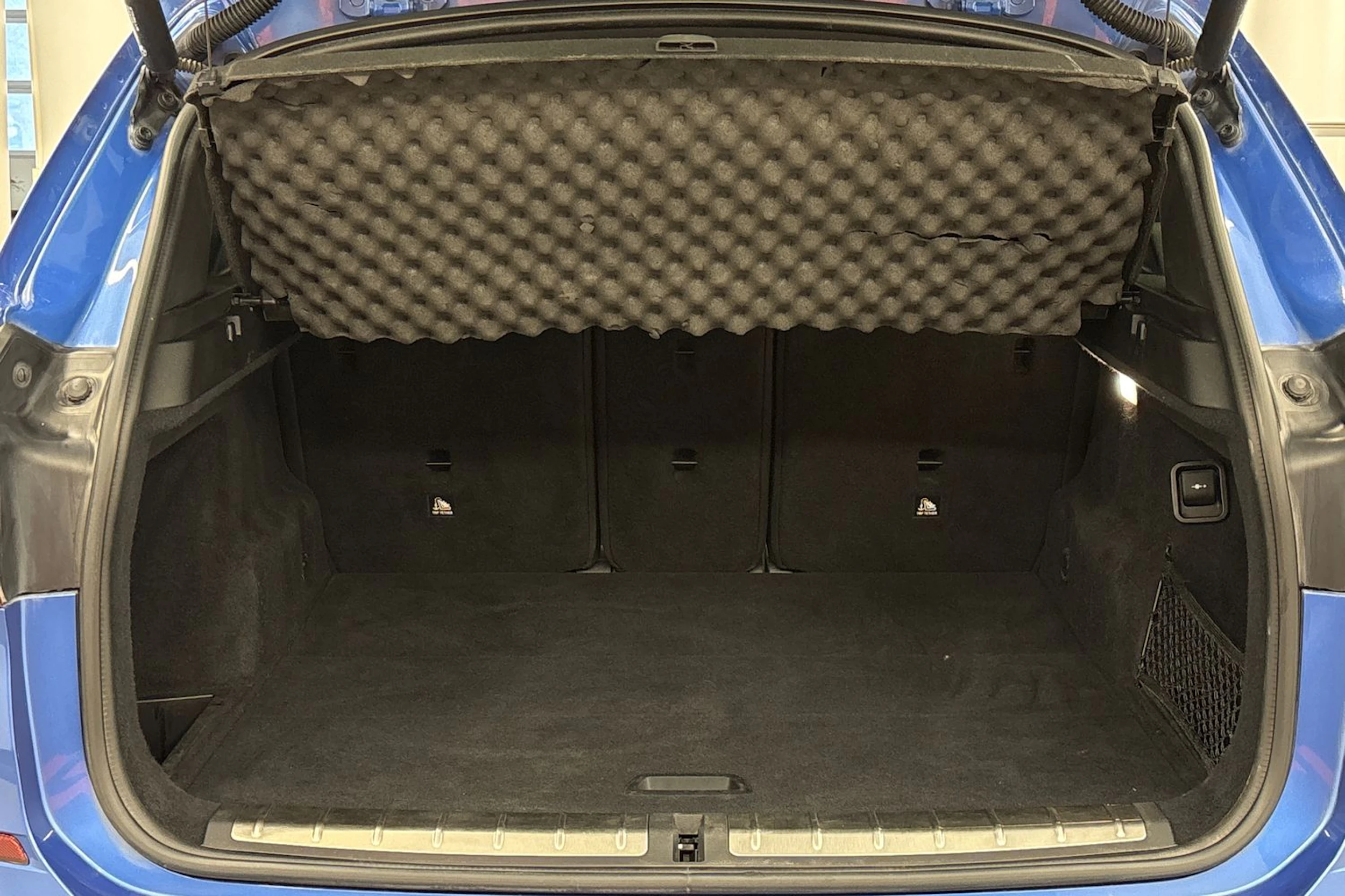 sininen BMW X1 2016 kuva 22.