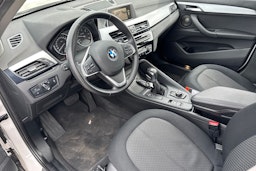 valkoinen BMW X1 2016 kuva 3.