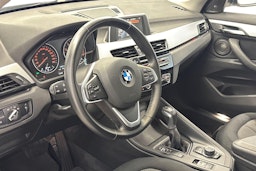 valkoinen BMW X1 2016 kuva 7.