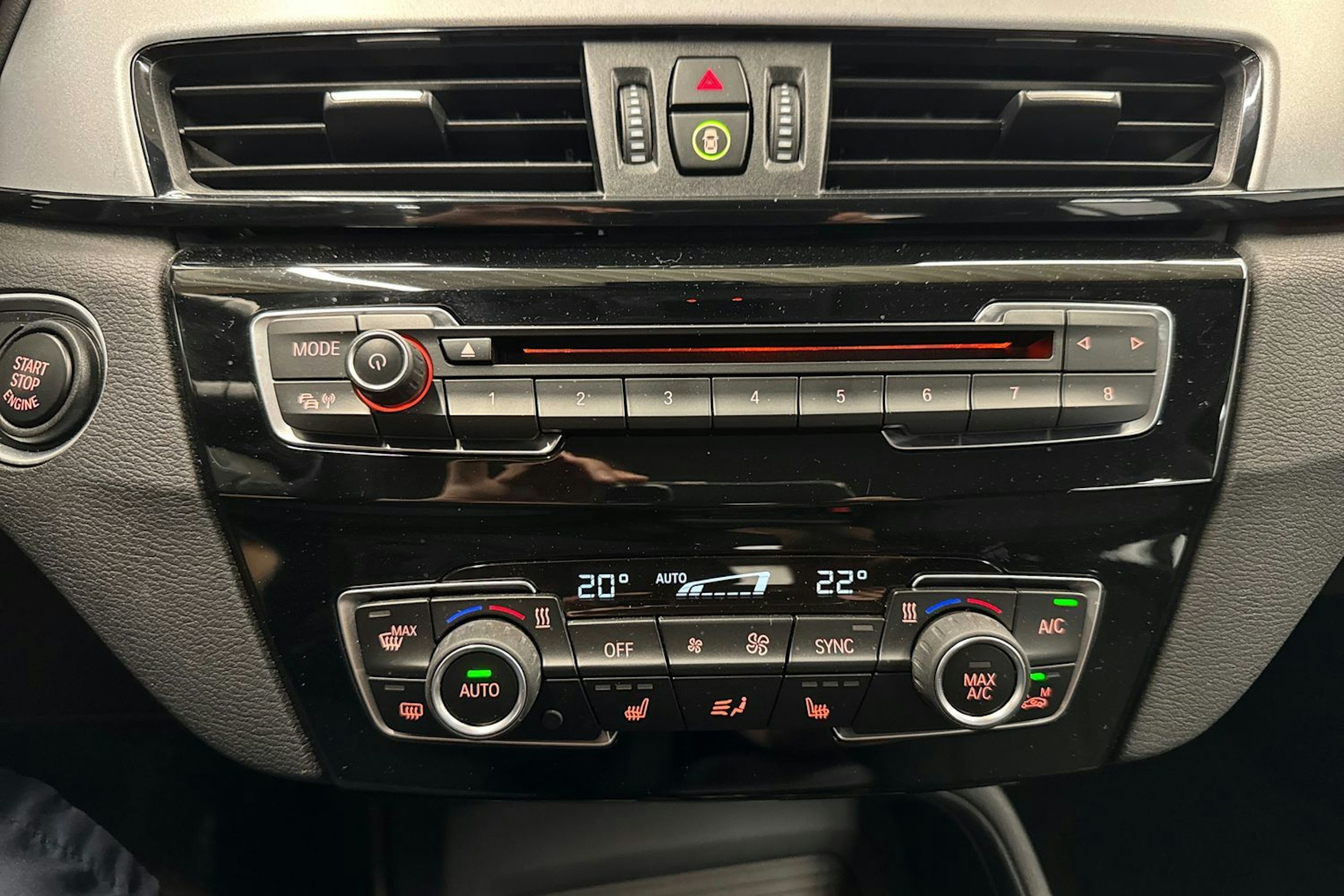 valkoinen BMW X1 2016 kuva 22.