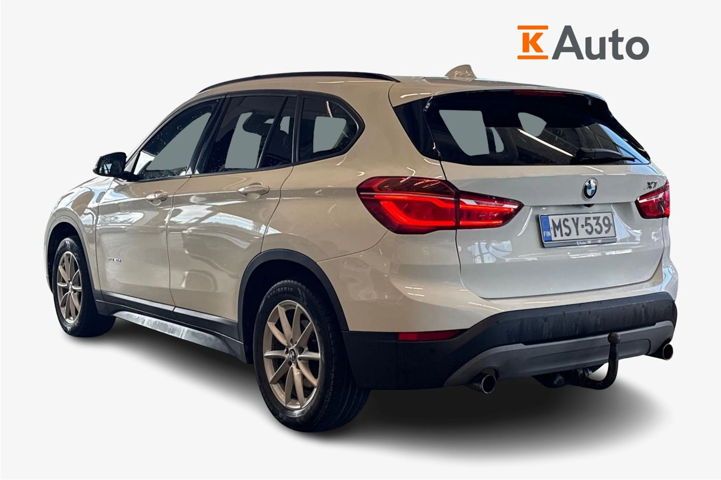 valkoinen BMW X1 2016 kuva 2.