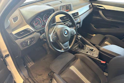 valkoinen BMW X1 2016 kuva 3.
