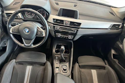 valkoinen BMW X1 2016 kuva 7.