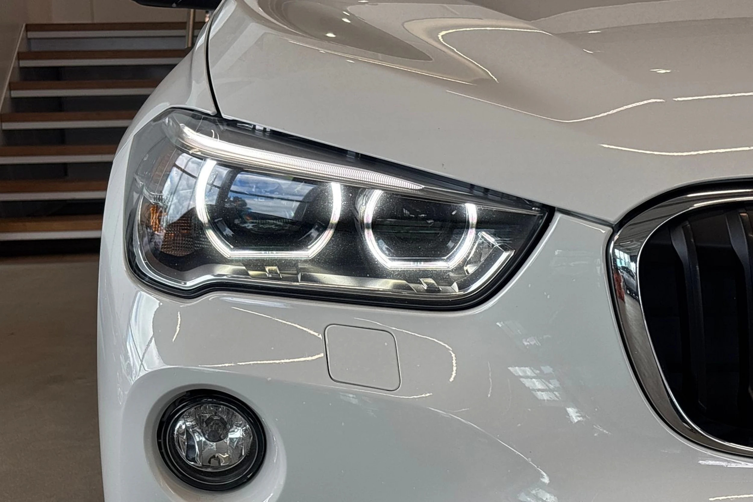 valkoinen BMW X1 2016 kuva 13.