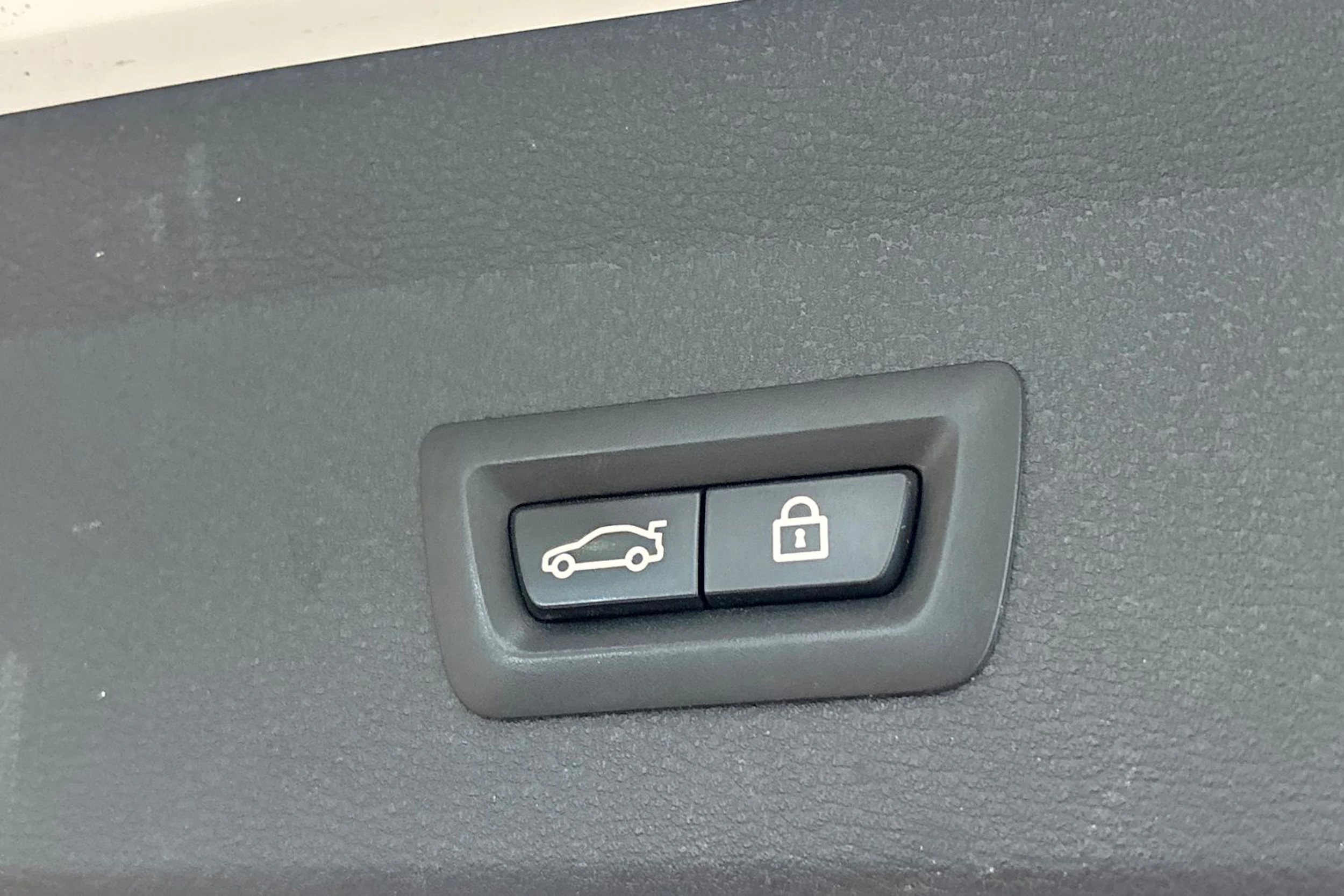 valkoinen BMW X1 2016 kuva 18.