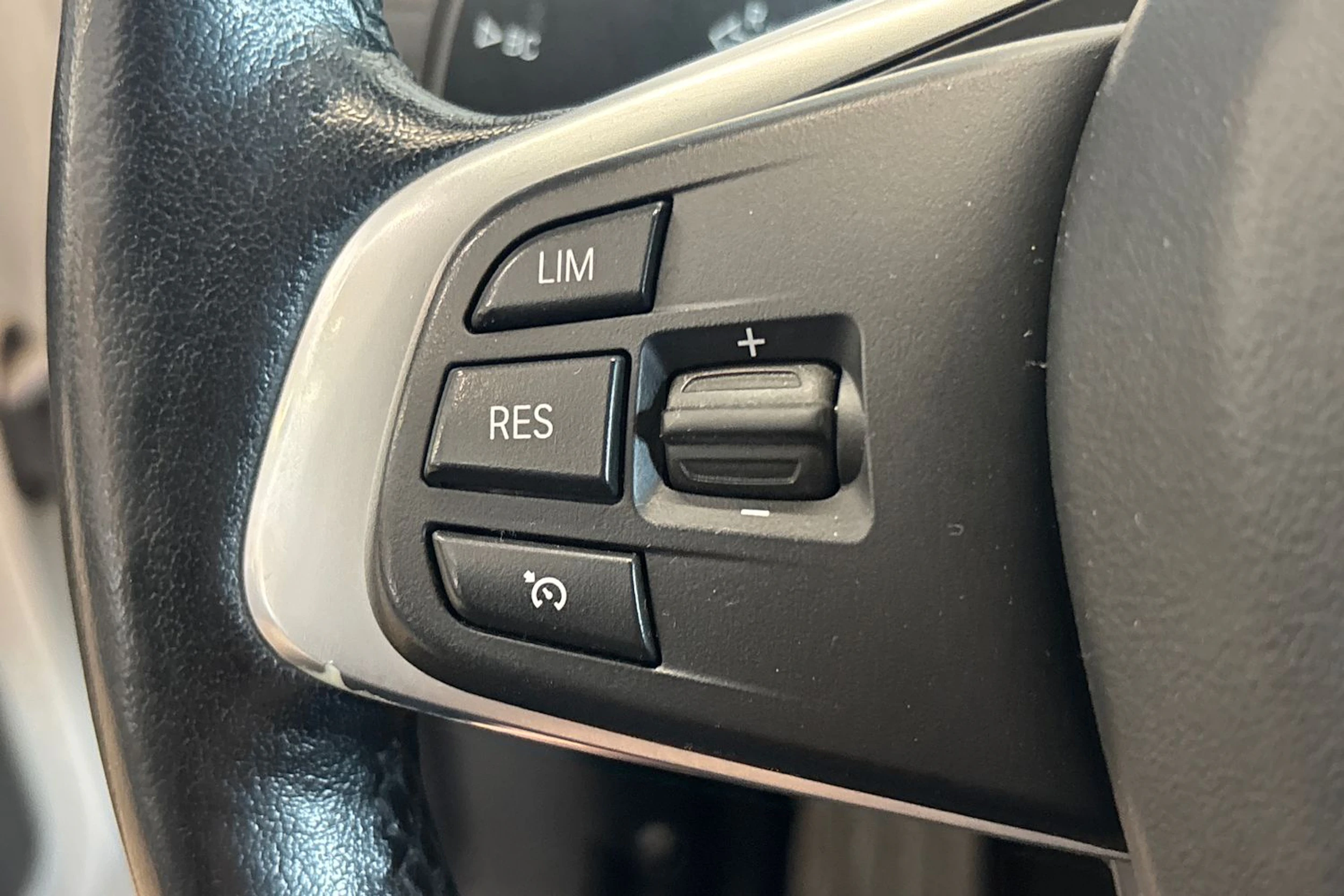 valkoinen BMW X1 2016 kuva 24.
