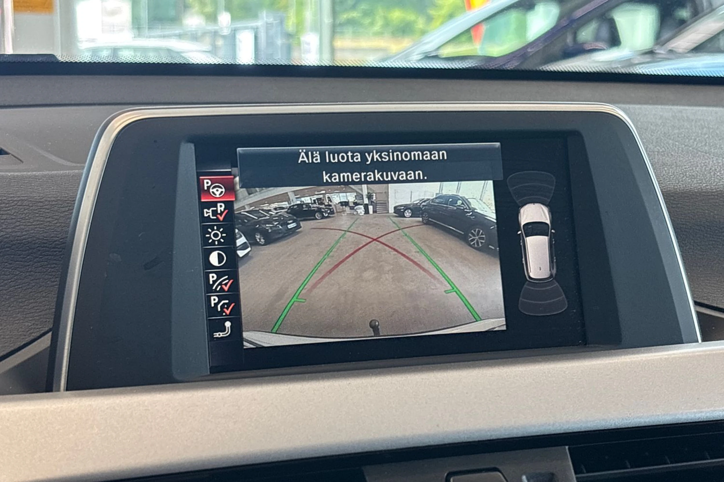 valkoinen BMW X1 2016 kuva 34.
