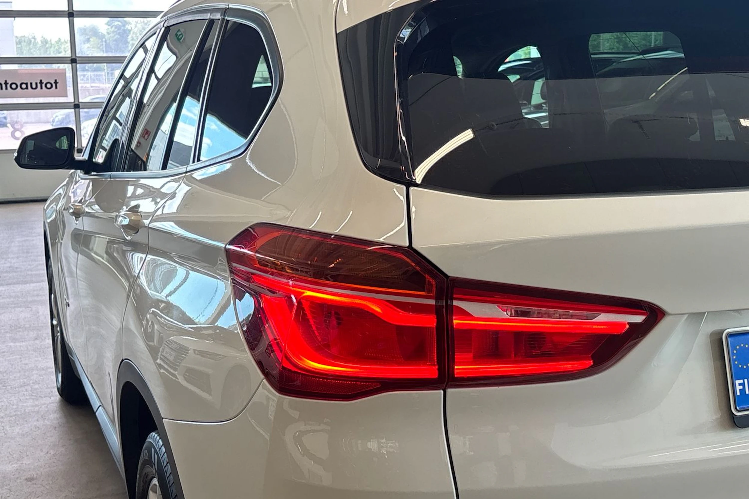 valkoinen BMW X1 2016 kuva 38.
