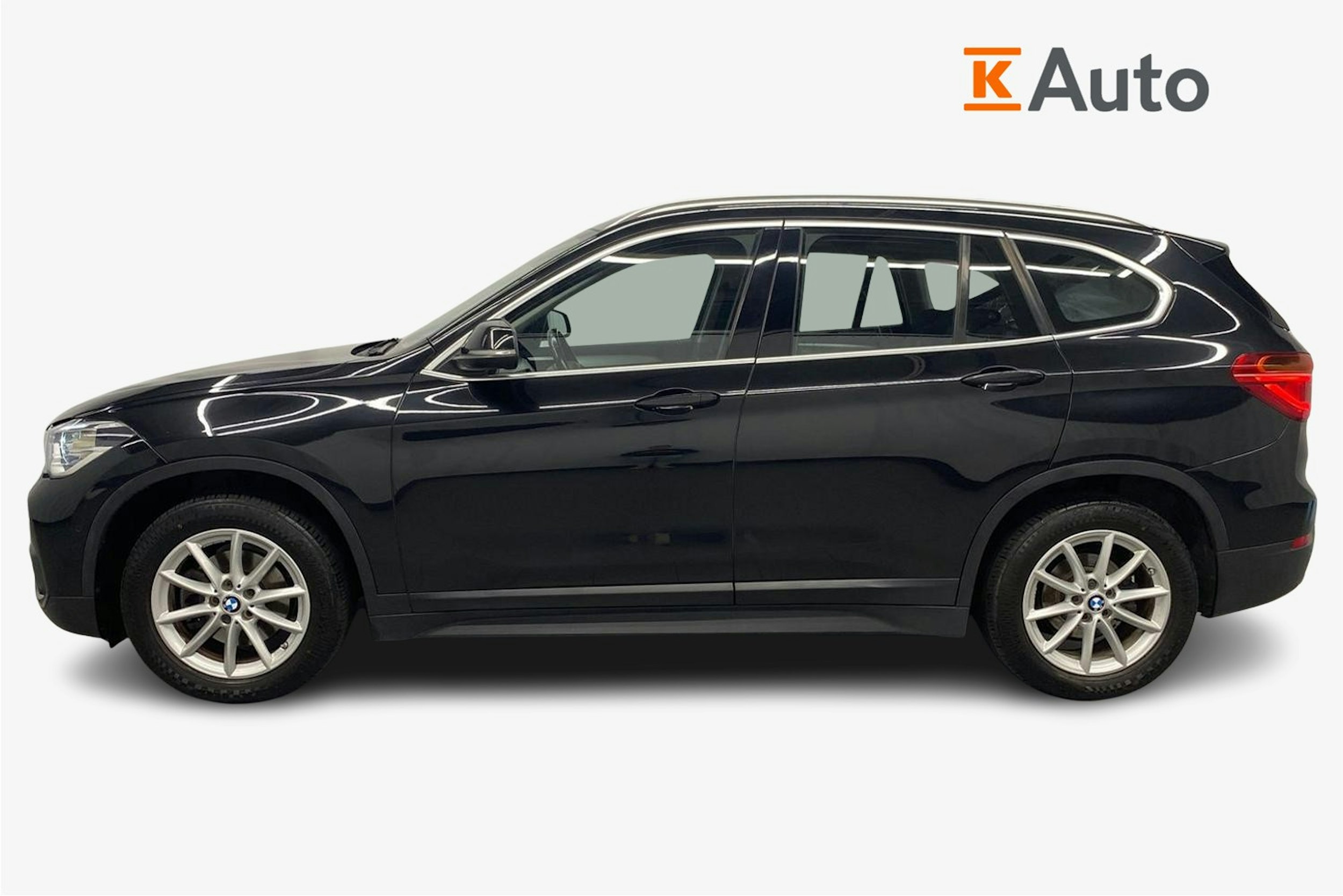 musta BMW X1 2016 kuva 6.