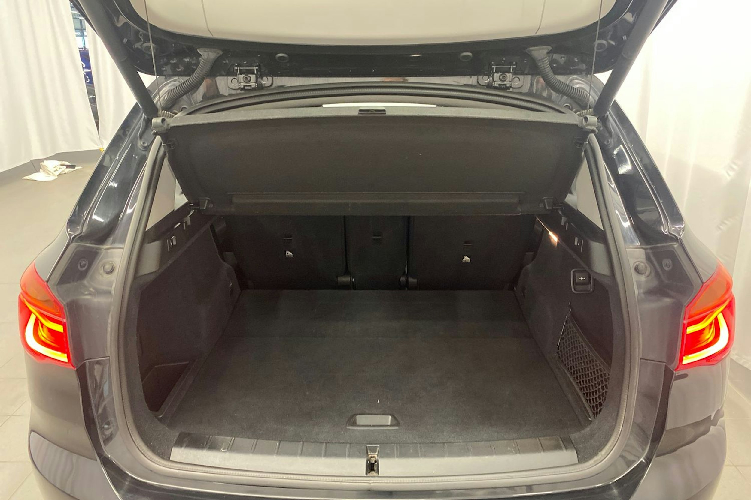 musta BMW X1 2016 kuva 15.
