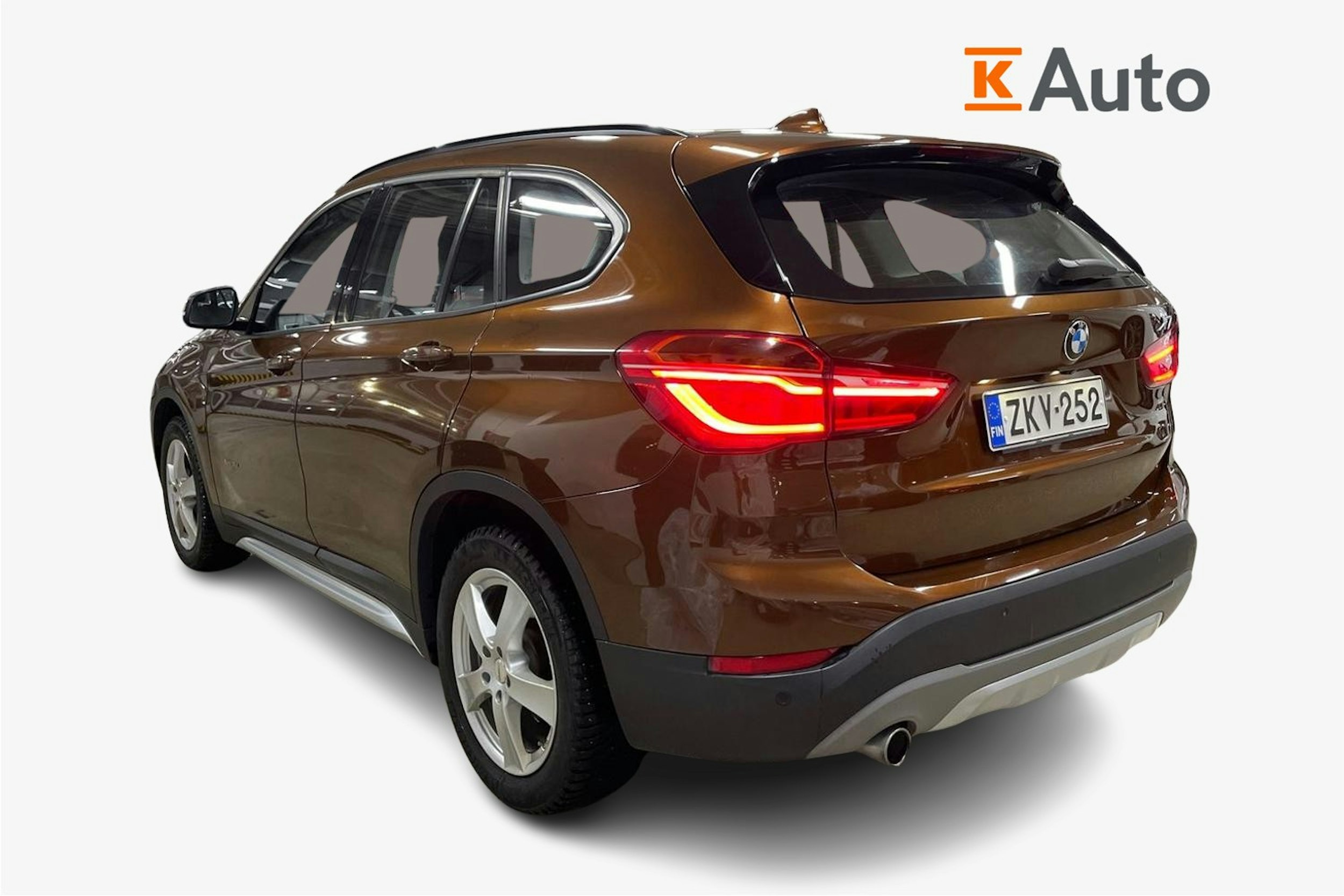 ruskea (beige) BMW X1 2016 kuva 2.