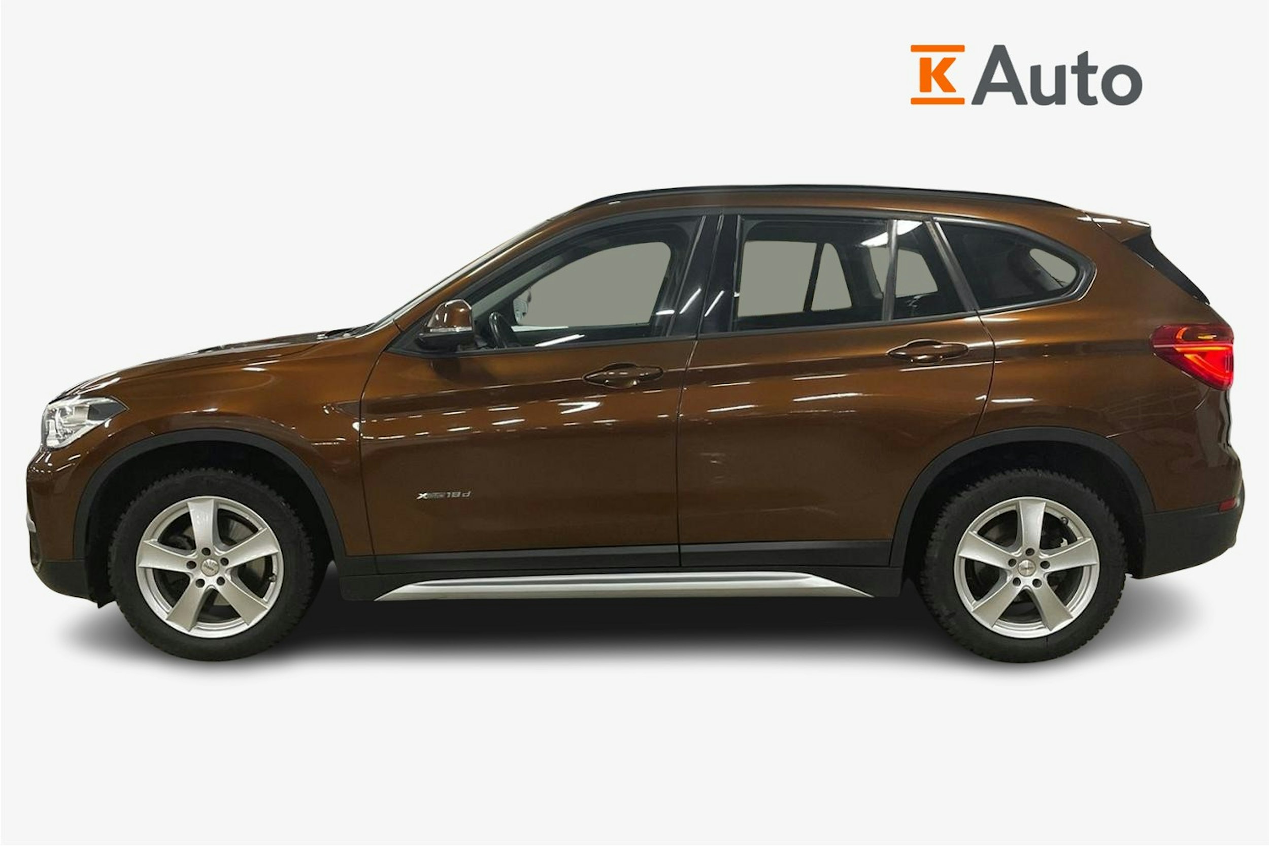 ruskea (beige) BMW X1 2016 kuva 6.