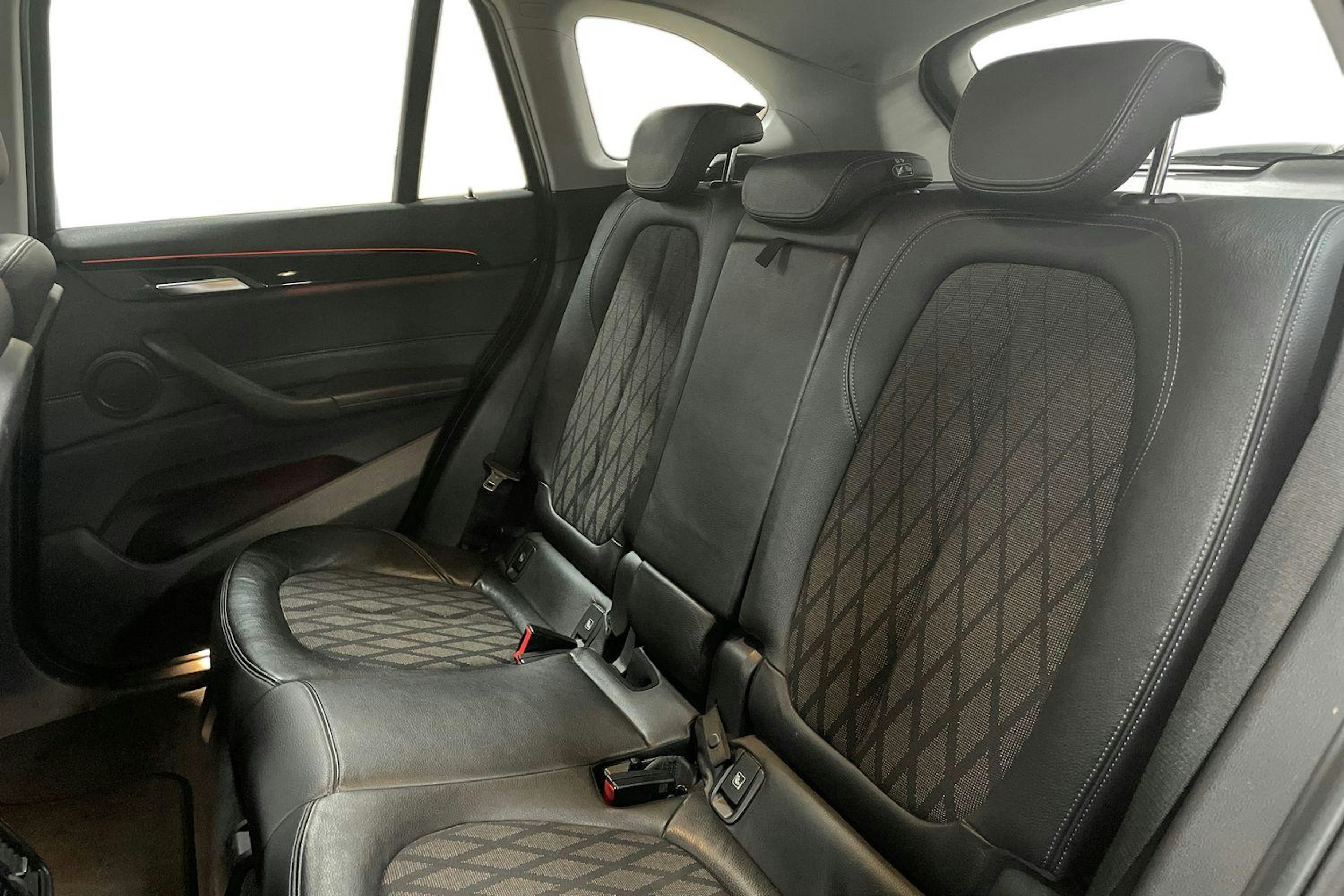 ruskea (beige) BMW X1 2016 kuva 10.