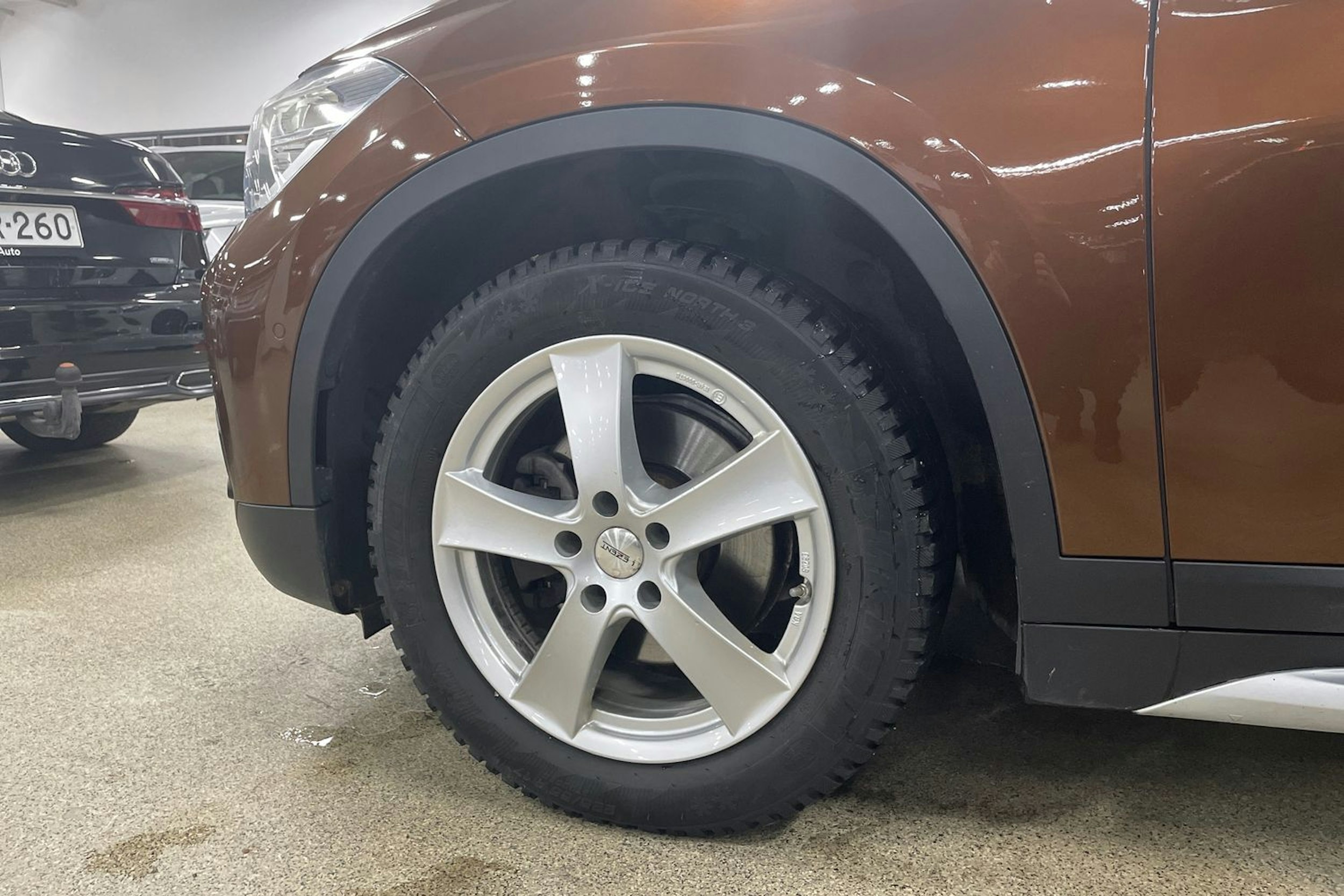 ruskea (beige) BMW X1 2016 kuva 13.