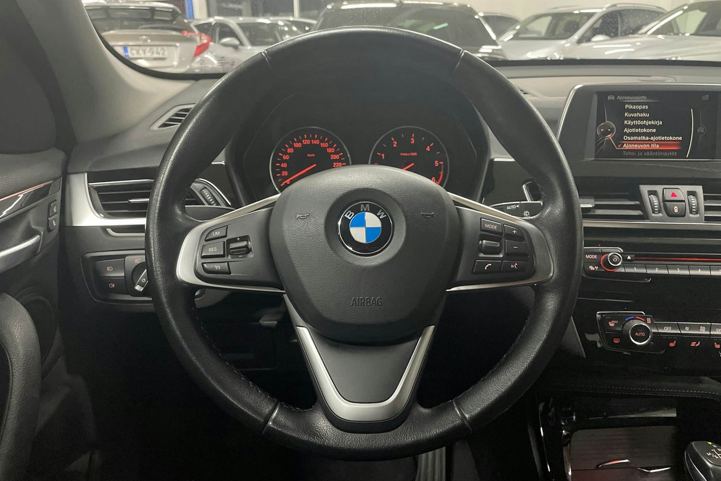 ruskea (beige) BMW X1 2016 kuva 14.