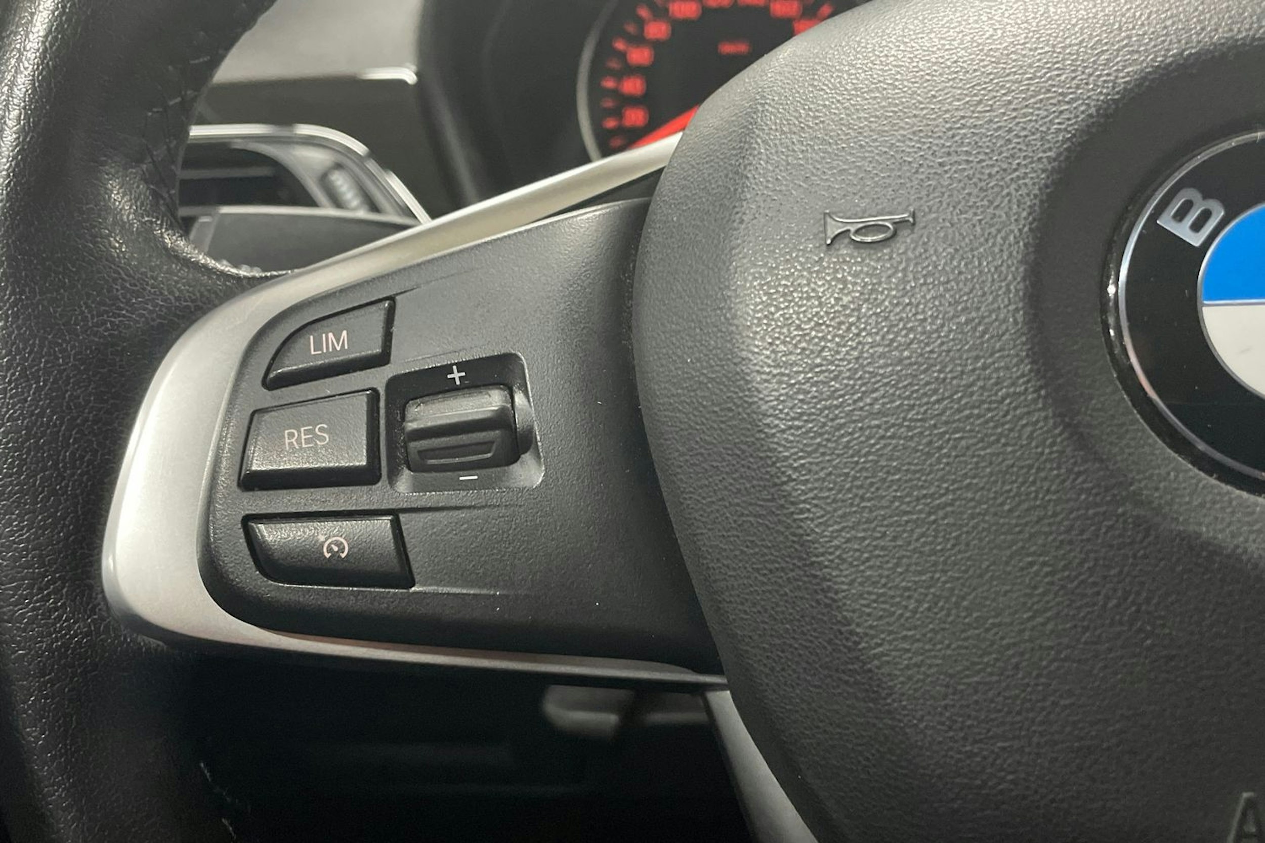 ruskea (beige) BMW X1 2016 kuva 21.